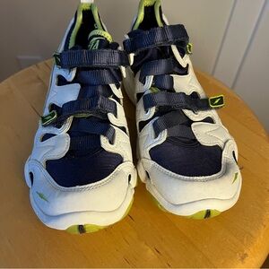 Avia Women’s Water Aerobics Shoes Sz. 5.5